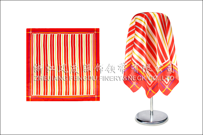 中國銀行 真絲中方巾 規格：60x60