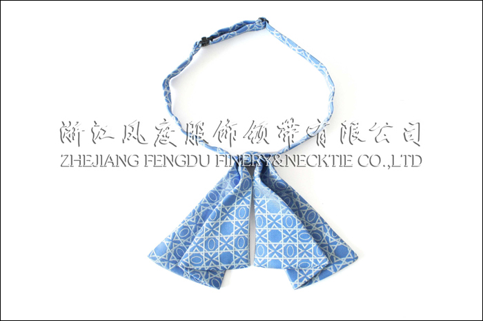 大連交通國際巴士 滌絲領花