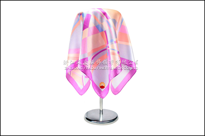 石油 真絲小方巾 規格：53x53cm