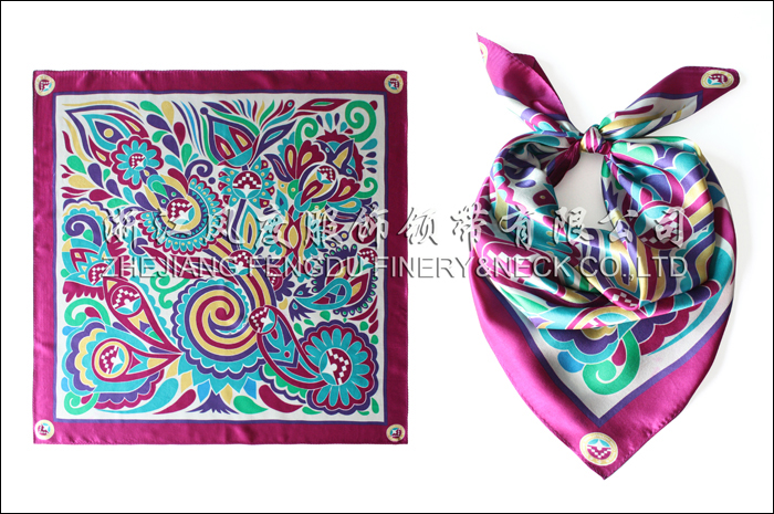 康橋?qū)W校 真絲中方巾 規(guī)格：68x68cm