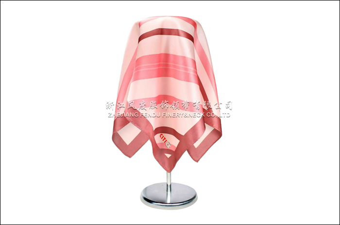 中信萬通集團(tuán) 真絲中方巾 規(guī)格：60x60cm