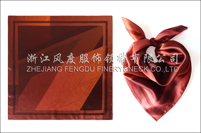 中信博-新能源 真絲小方巾 規格：50x50cm