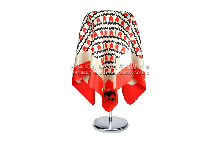 武漢眾一投資擔保 真絲小方巾 規格：53x53cm